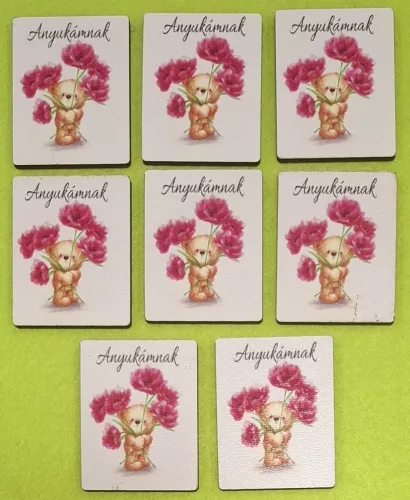 Nyomtatott fa Maci virágcsokorral Anyukámnak  felirattal	8db/csomag	5x4cm
