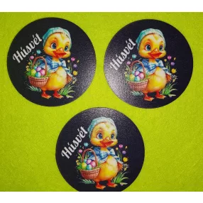   Nyomtatott Fa  Kis kacsa fekete háttérrel  Húsvét felirattal	3db/csomag	8cm 