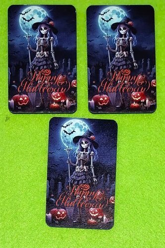 Nyomtatott Fa Tarot kártya csontváz kis lánnyal Happy halloween felirattal 	3db/csomag	8,5x5,5cm 