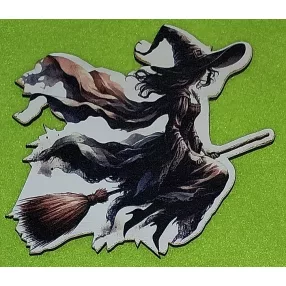   Nyomtatott Fa Fekete hajú boszorkány seprűn 	1db	10x11x cm 