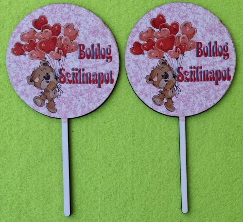 Nyomtatott ,fa alapú HDF(nem tömörfa)     beszúrós dísz Macis lufival  Boldog születésnapot	2db/csomag	 8,5x16 cm