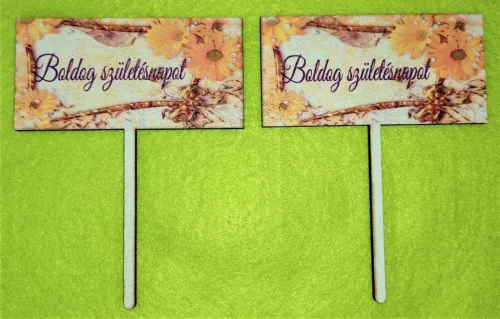 Nyomtatott ,fa alapú HDF(nem tömörfa)      Beszúrós téglalap sárga gerberás    Boldog születésnapot	2db/ csomag 	13x10cm 
