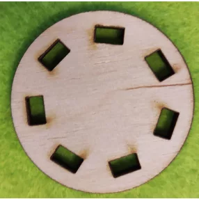   Natúr fa   kör alap szalaggal fűzhető  	1db	5 cm kör  4x7 mm lyukkal