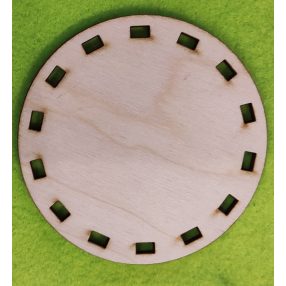   Natúr fa   kör alap szalaggal fűzhető  	1db	10 cm kör  4x7 mm lyukkal 