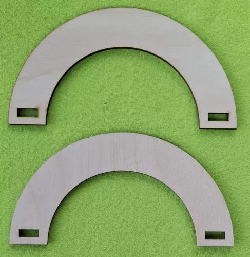 15x7,5 cm Natúr,nyír rétegelt lemez   táskafül félkör	1 pár	furat méret 2,5cm   vastagság 3mm